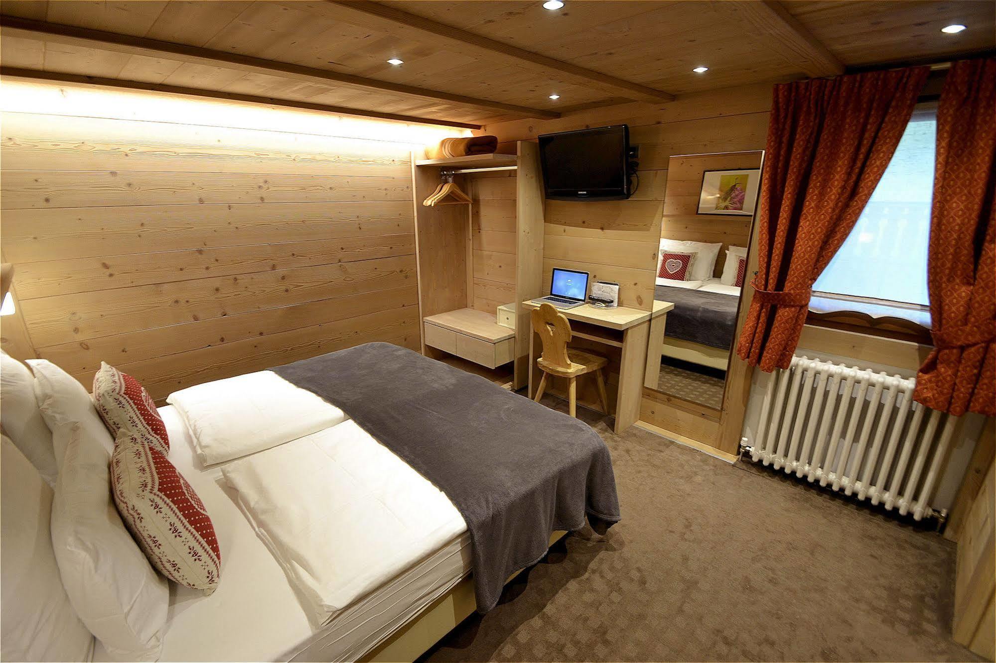 Hotel Piccolo Tibet Livigno Dış mekan fotoğraf